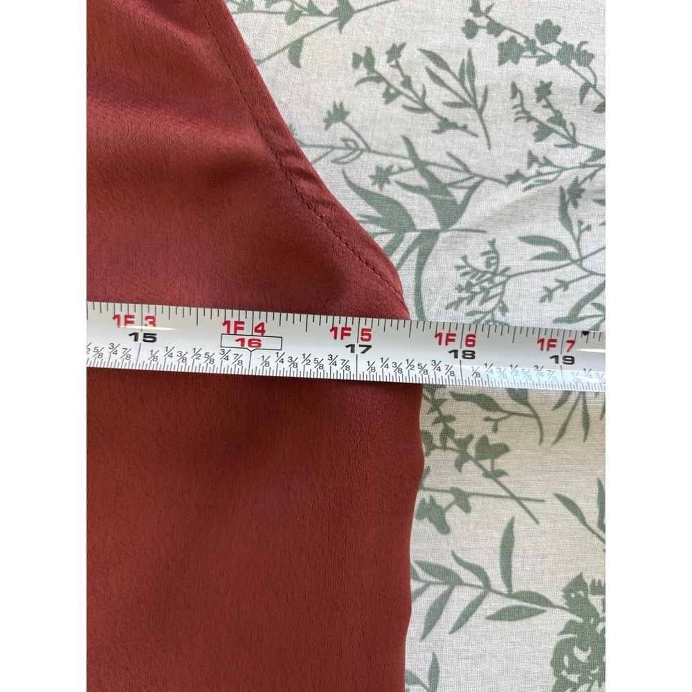 White House Black Market Red Satin One Shoulder Top Women's XS - Picture 8 of 9